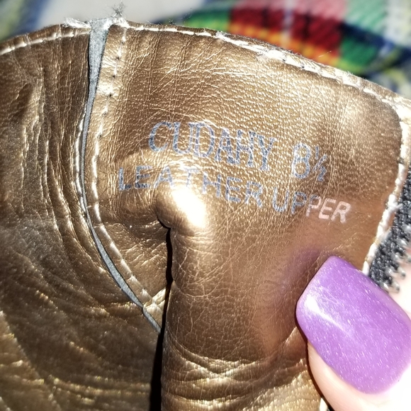 Shoes - Picture 6 of 6